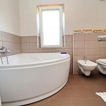 Lucija - Two Bedroom With Terrace And Garden View Vela Luka