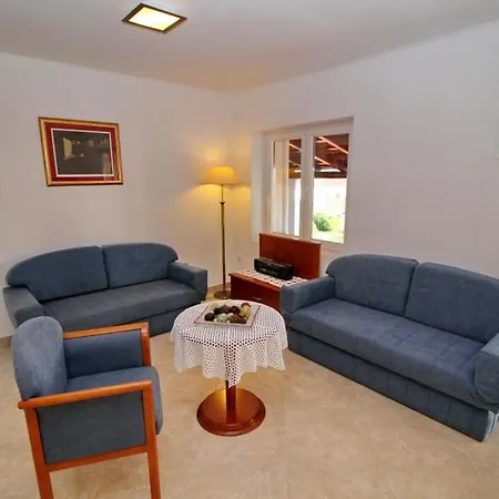 Lucija - Two Bedroom With Terrace And Garden View * Vela Luka